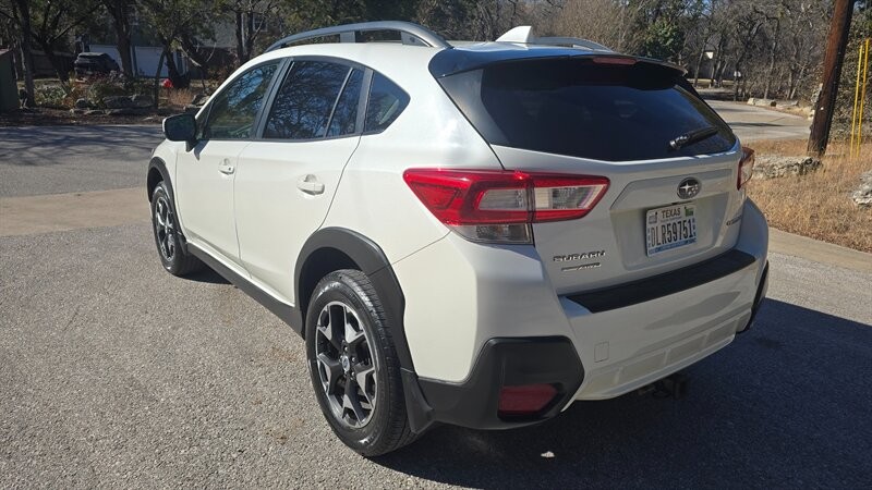 Subaru Crosstrek Vehicle Image 4