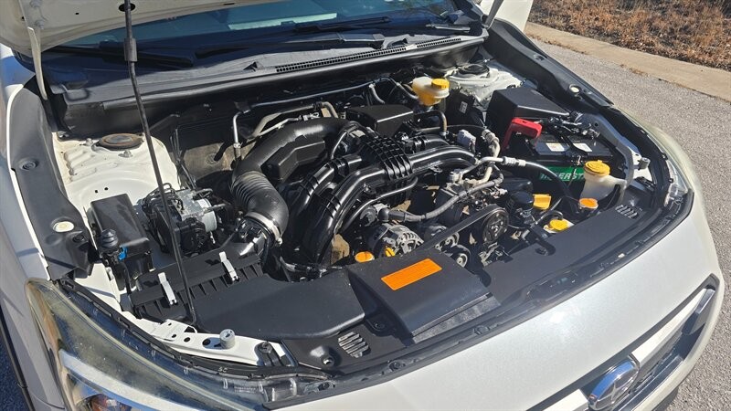 Subaru Crosstrek Vehicle Image 13