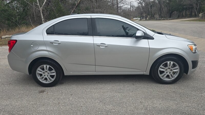 Chevrolet Sonic Vehicle Image 7