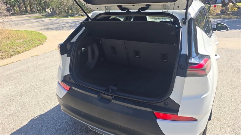 Chevrolet Bolt EUV Vehicle Image 13