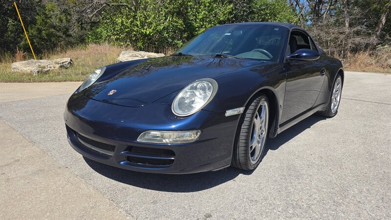 Porsche 911 Vehicle Image 2