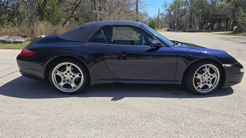 Porsche 911 Vehicle Image 8