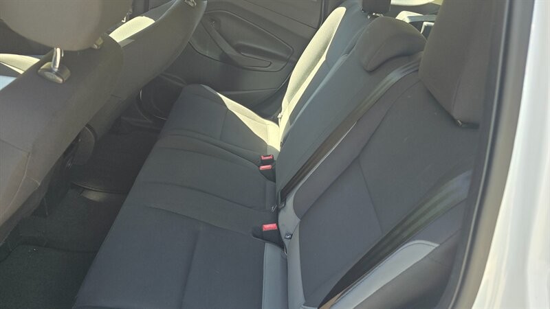 Ford Escape Vehicle Image 11