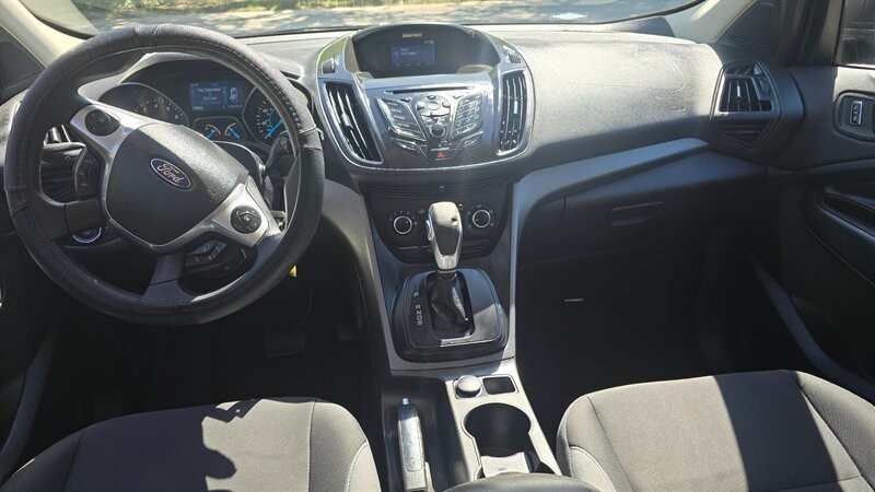 Ford Escape Vehicle Image 12