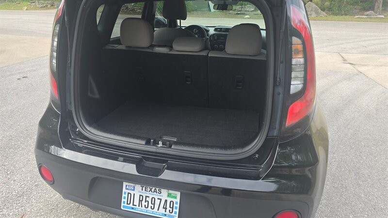 Kia Soul Vehicle Image 13