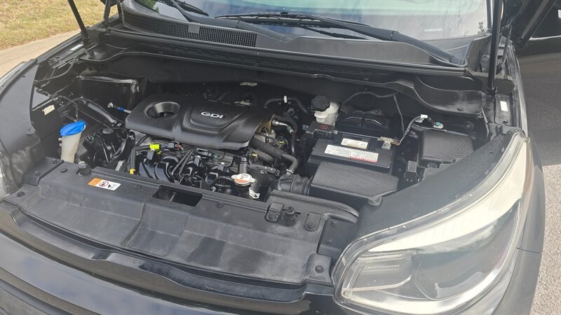 Kia Soul Vehicle Image 14