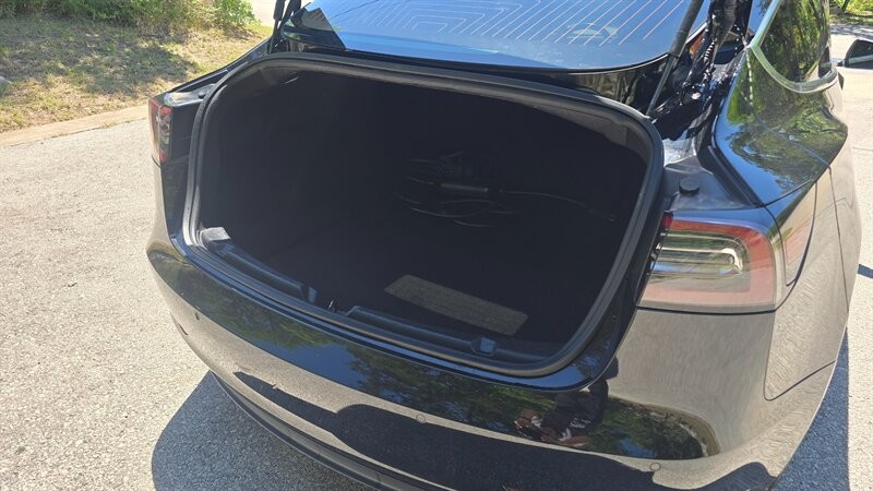 Tesla Model 3 Vehicle Image 13