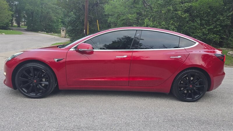 Tesla Model 3 Vehicle Image 2