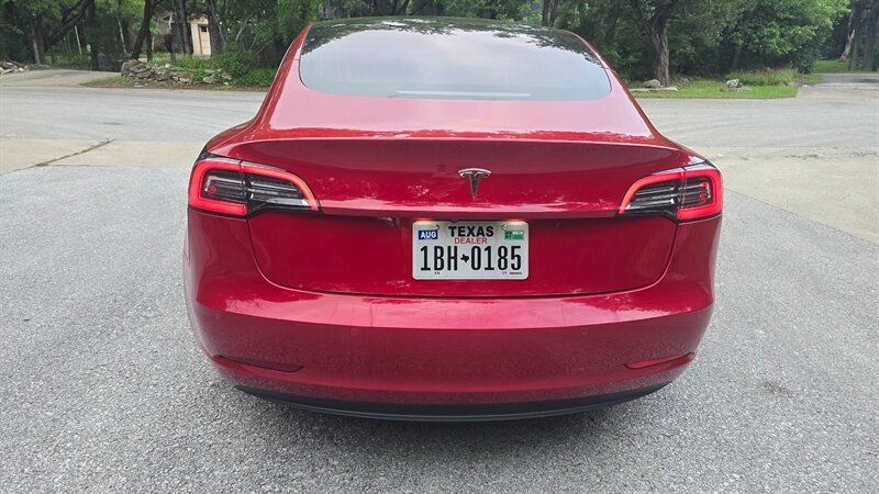 Tesla Model 3 Vehicle Image 4