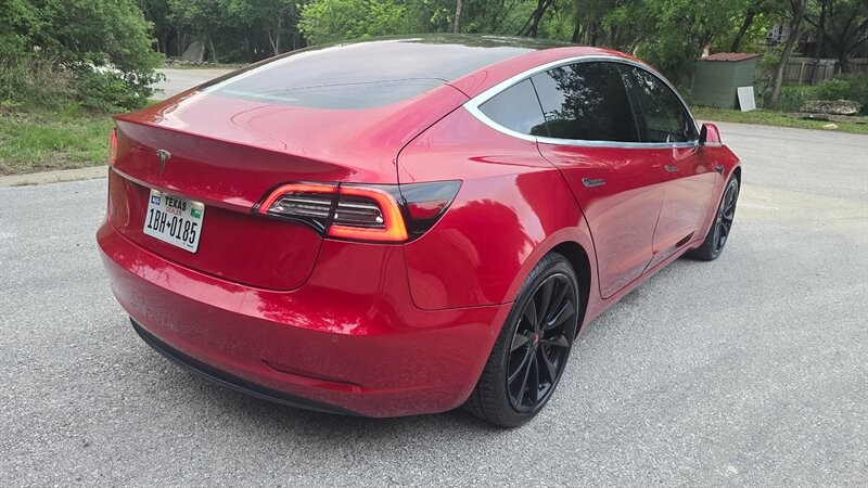 Tesla Model 3 Vehicle Image 5