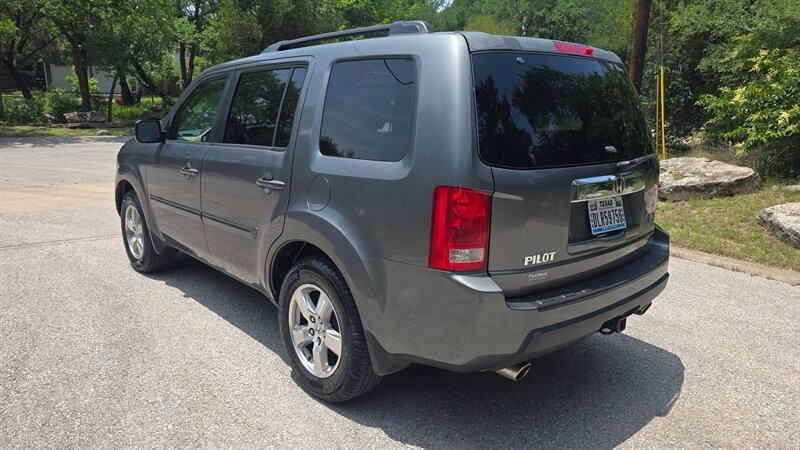 Honda Pilot Vehicle Image 4
