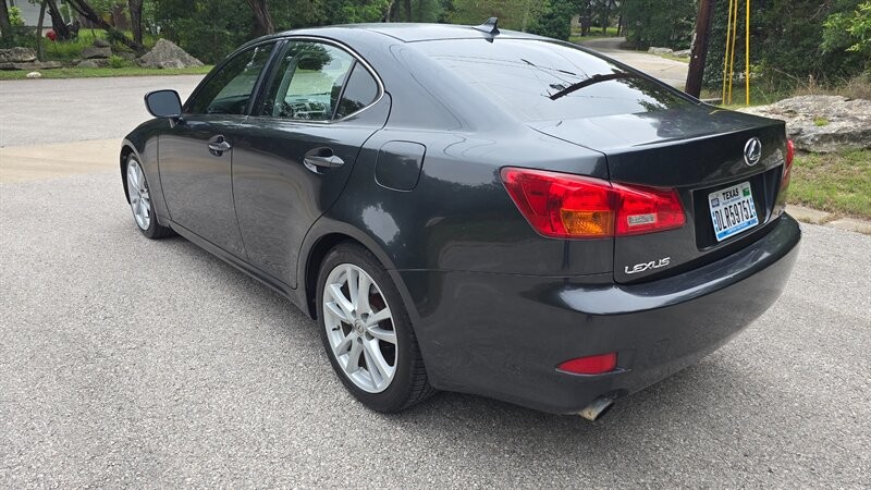 Lexus IS 250 Vehicle Image 4