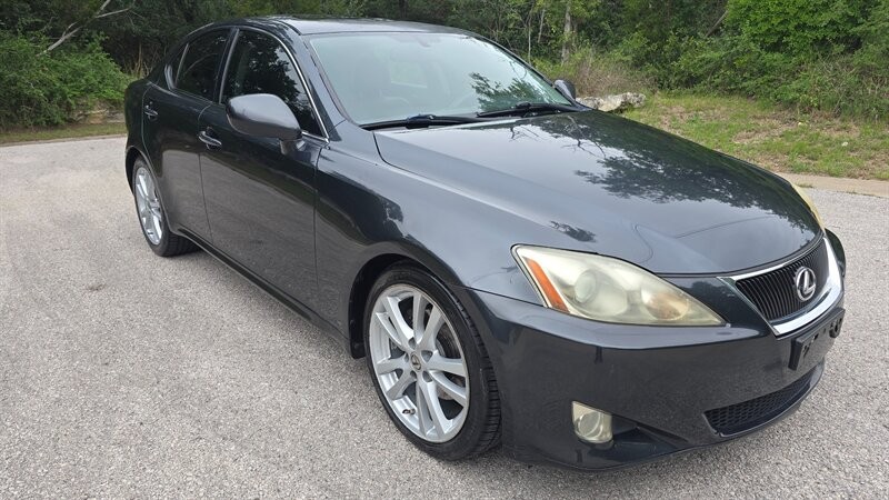 Lexus IS 250 Vehicle Image 8