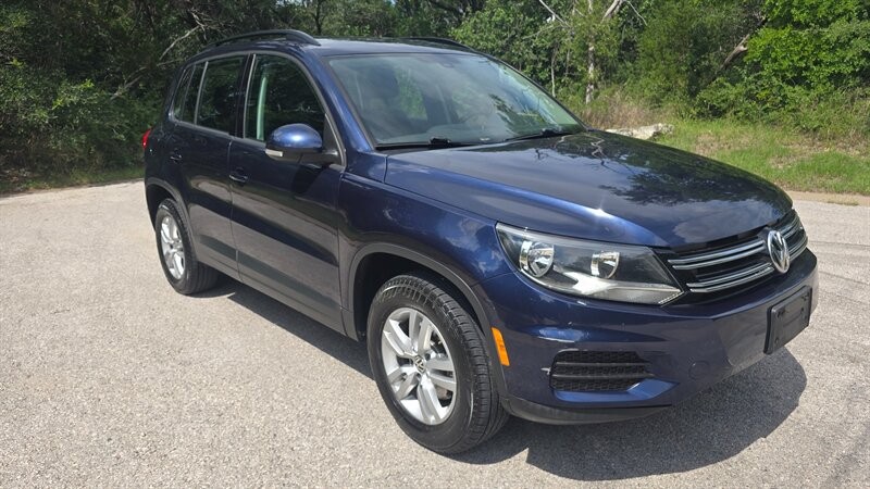 Volkswagen Tiguan Vehicle Image 7