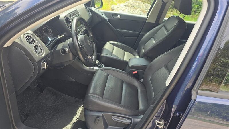 Volkswagen Tiguan Vehicle Image 9
