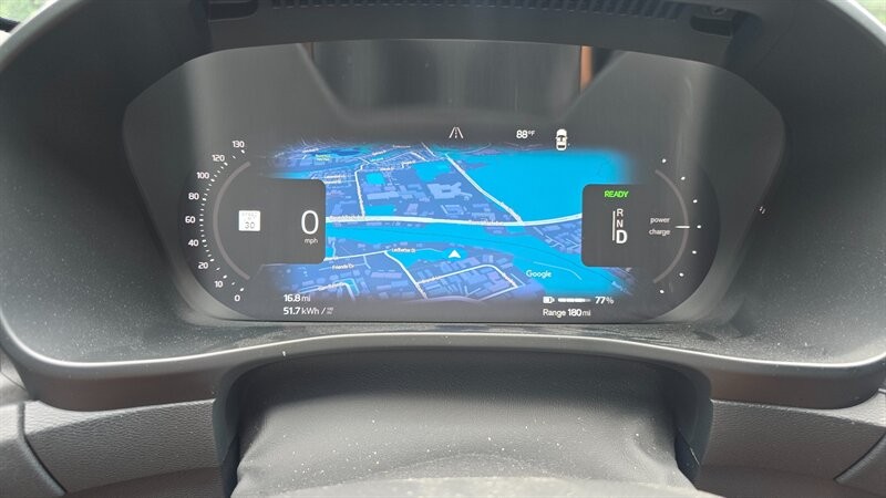 Volvo XC40 Recharge Pure Electric Vehicle Image 13