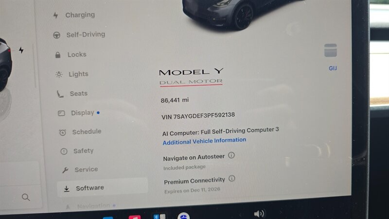 2023 Tesla Model Y Performance - Photo 14