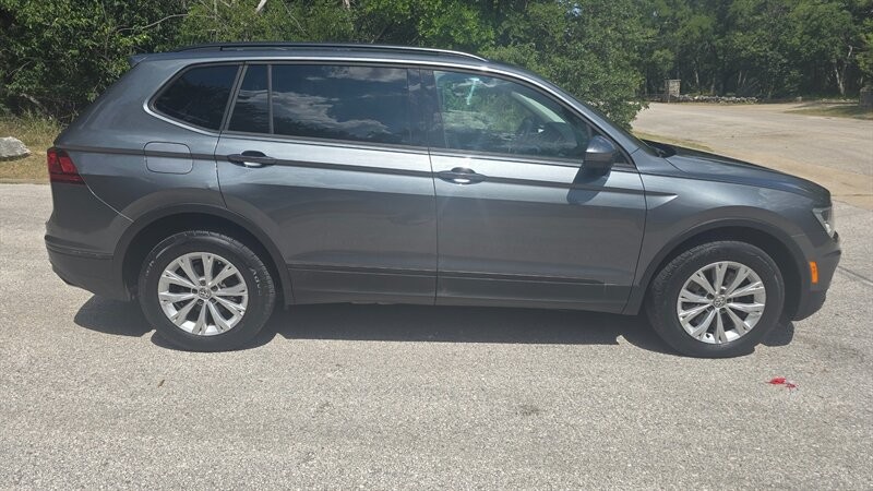 Volkswagen Tiguan Vehicle Image 6