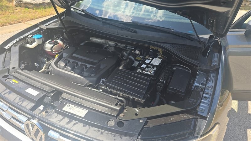 Volkswagen Tiguan Vehicle Image 13