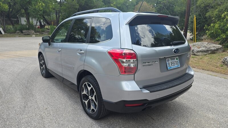 Subaru Forester Vehicle Image 3