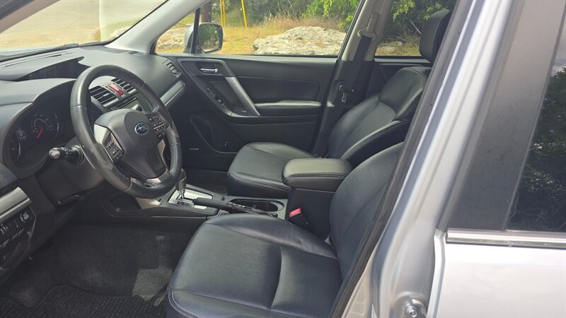 Subaru Forester Vehicle Image 9