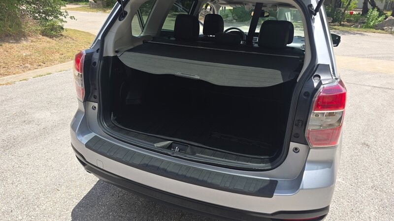 Subaru Forester Vehicle Image 12