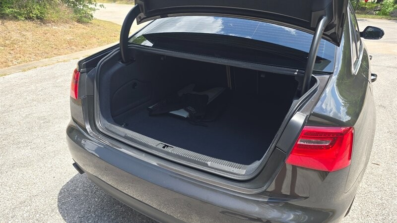 Audi A6 Vehicle Image 12