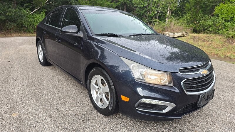 Chevrolet Cruze Limited Vehicle Image 7