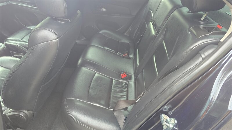 Chevrolet Cruze Limited Vehicle Image 10