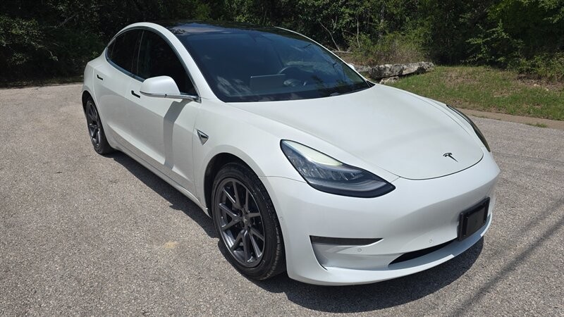 Tesla Model 3 Vehicle Image 7
