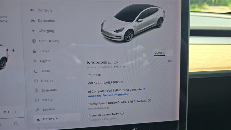 Tesla Model 3 Vehicle Image 14