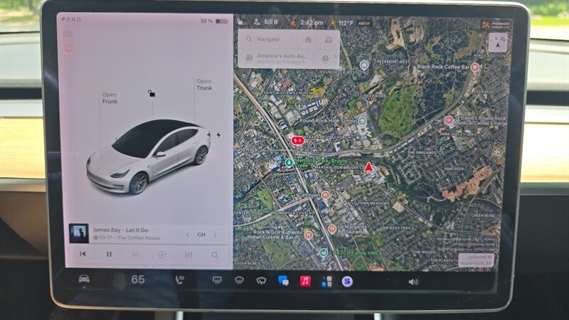 Tesla Model 3 Vehicle Image 15