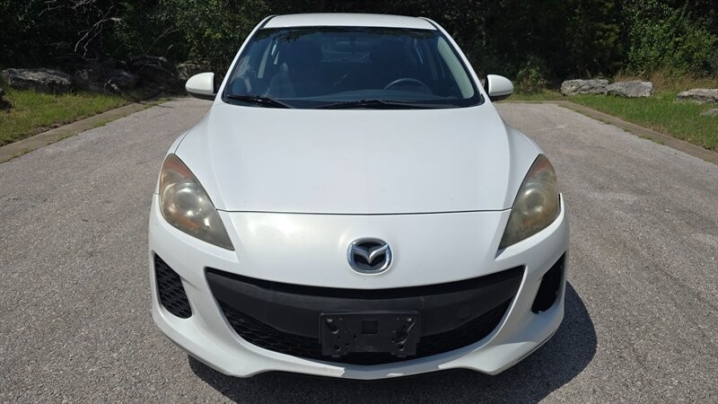 Mazda Mazda3 Sedan Vehicle Image 8