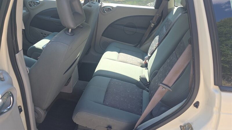 Chrysler PT Cruiser Vehicle Image 10