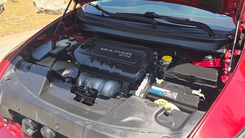 Jeep Cherokee Vehicle Image 13