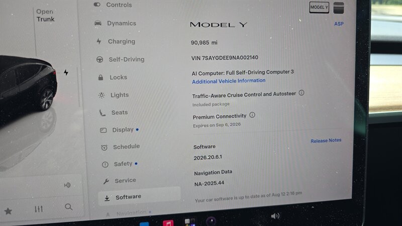 Tesla Model Y Vehicle Image 14