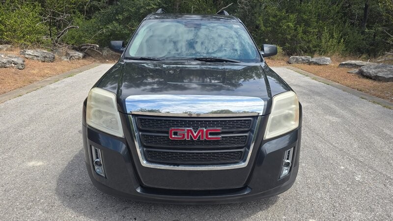 GMC Terrain Vehicle Image 8