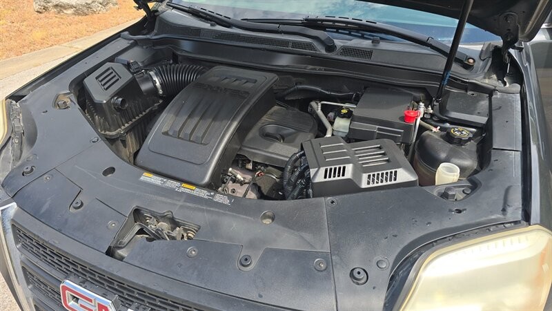 GMC Terrain Vehicle Image 13