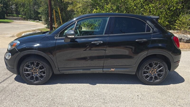 FIAT 500X Vehicle Image 2