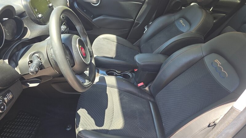 FIAT 500X Vehicle Image 9