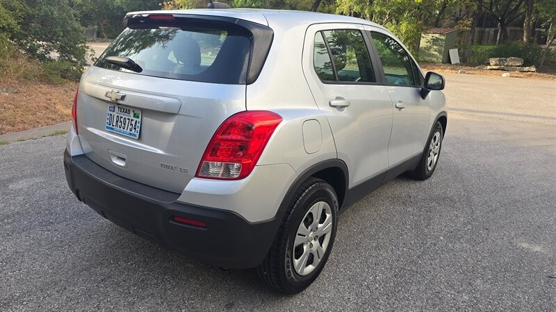 Chevrolet Trax Vehicle Image 5