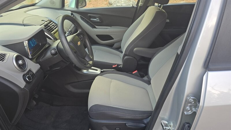 Chevrolet Trax Vehicle Image 9