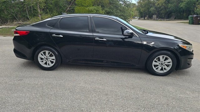 Kia Optima Vehicle Full-screen Gallery Image 06