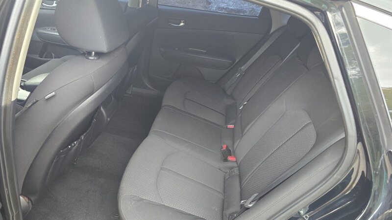 Kia Optima Vehicle Image 10