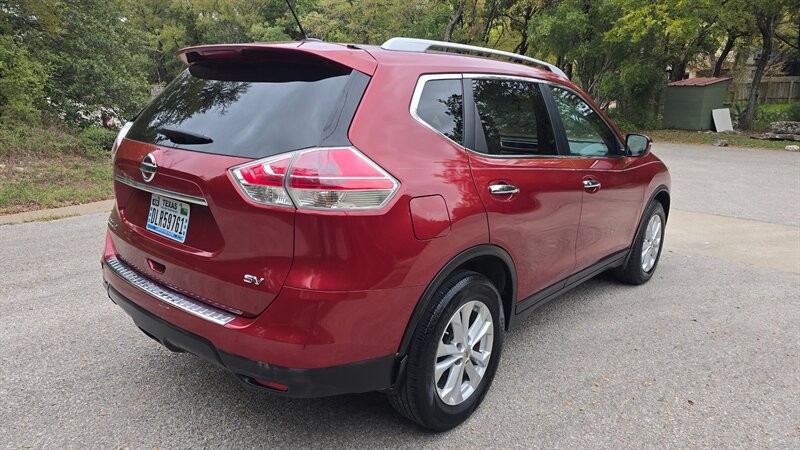 Nissan Rogue Vehicle Image 5