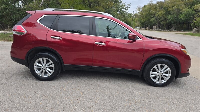 Nissan Rogue Vehicle Image 6
