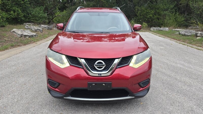 Nissan Rogue Vehicle Image 9