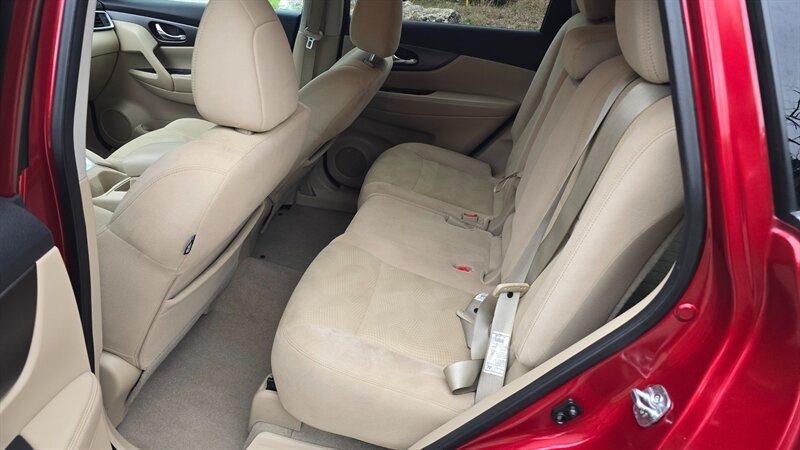 Nissan Rogue Vehicle Image 11