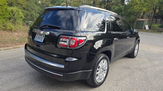 GMC Acadia Vehicle Full-screen Gallery Image 05