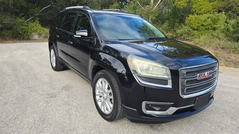GMC Acadia Vehicle Image 7
